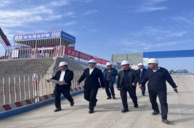 集團公司黨委書記、董事長王元斌一行調(diào)研安居公司京口路保障性住房項目建設(shè)