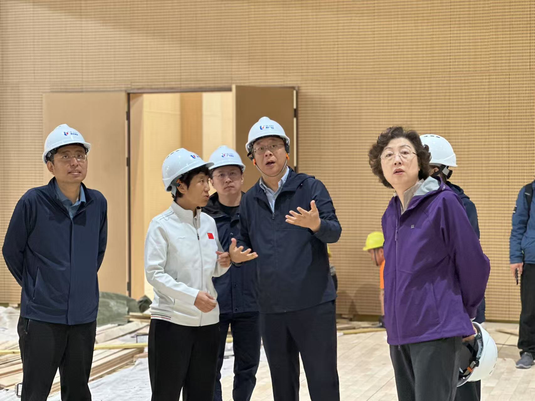 山東省體育局、青島市委領(lǐng)導帶隊調(diào)研浮山全民健身中心項目